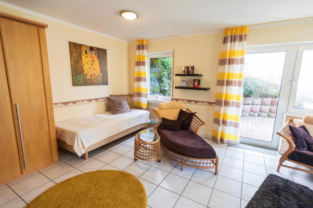 Haus Flora - Ferienwohnungen Cochem Dış mekan fotoğraf