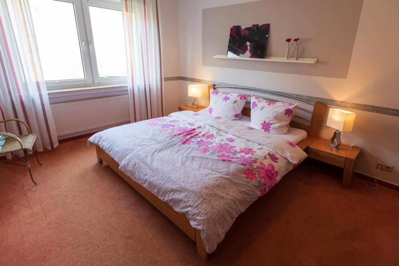Haus Flora - Ferienwohnungen Cochem Dış mekan fotoğraf