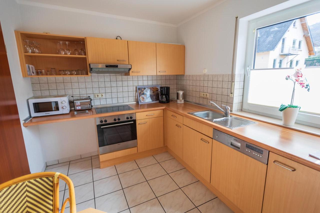 Haus Flora - Ferienwohnungen Cochem Dış mekan fotoğraf