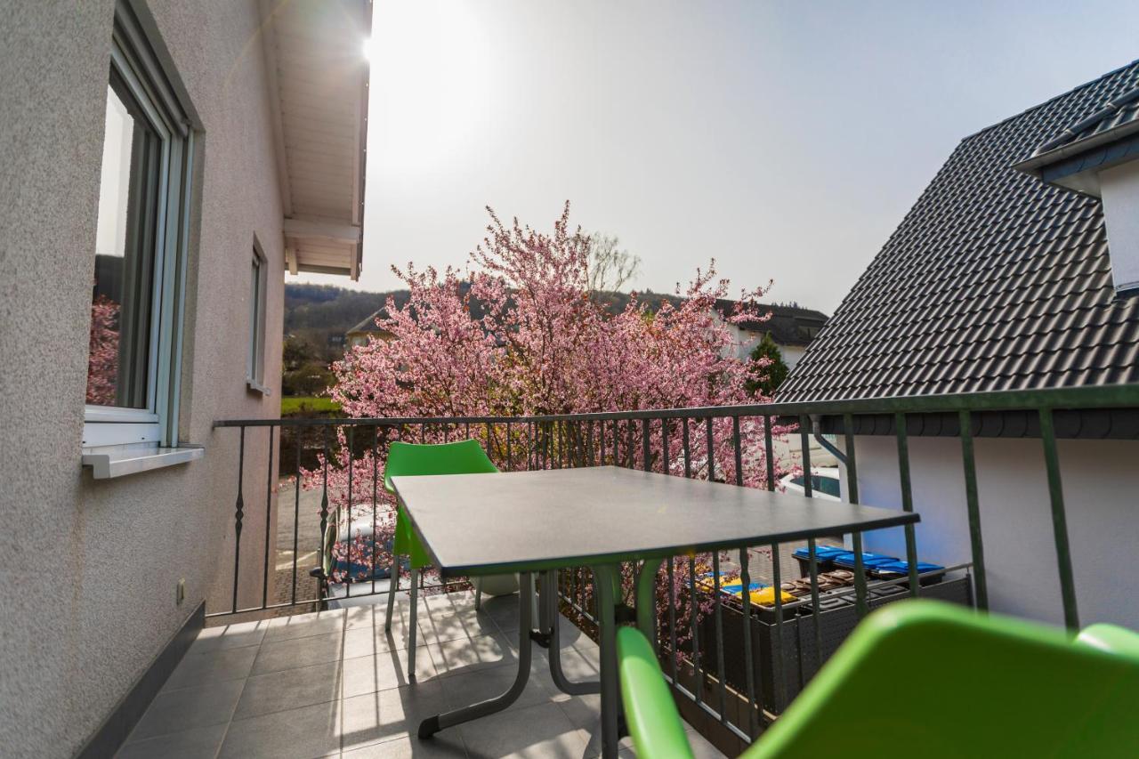Haus Flora - Ferienwohnungen Cochem Dış mekan fotoğraf